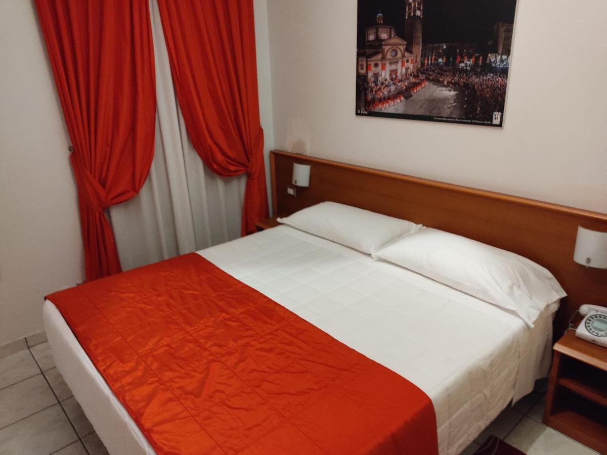 Hotel Al Corso เลนญาโน ภายนอก รูปภาพ