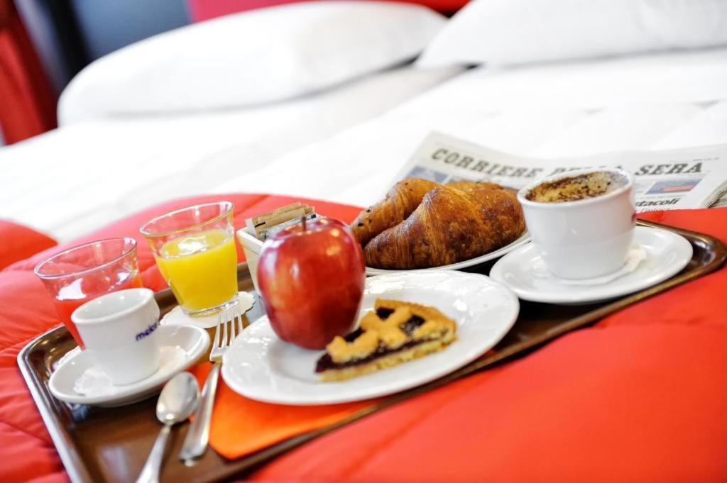 Hotel Al Corso เลนญาโน ภายนอก รูปภาพ
